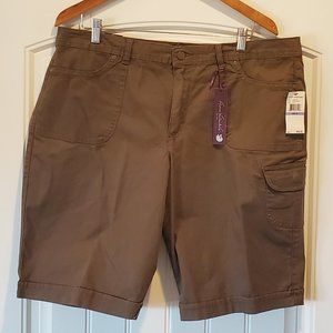 Gloria Vanderbilt Size 18 NWT